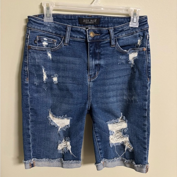 Judy Blue JB150045 Jean Shorts Distressed Bermuda Denim Womens Size 28 - Picture 1 of 7